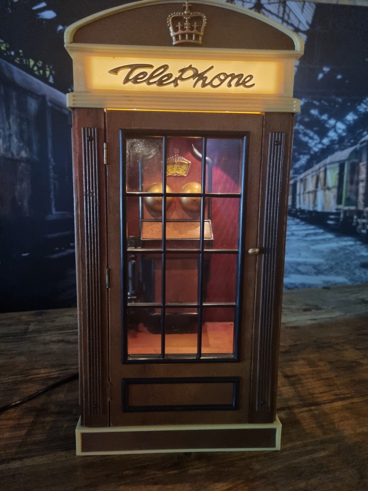 Vintage Telefooncel Radio - Decoratieve Blikvanger, Ophalen of Verzenden, Gebruikt, 1970 tot heden, Overige merken