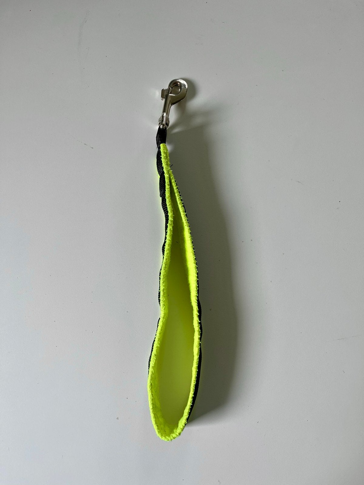 Korthouder, korte riem 40 cm neon geel, Dieren en Toebehoren, Ophalen of Verzenden, Gebruikt