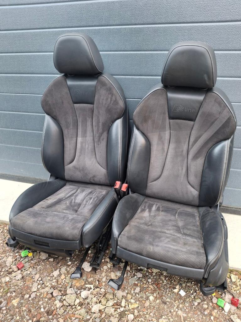 Audi a3 sline voor stoelen, Auto-onderdelen, Interieur en Bekleding, Ophalen, Nieuw, Audi