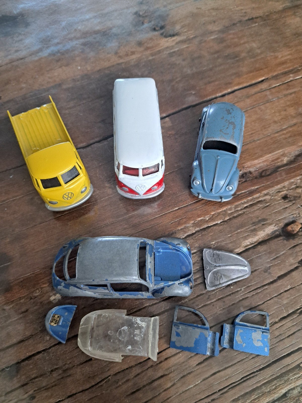 3 x Volkswagens Corgi Toys en Dinky Toys, Hobby en Vrije tijd, Ophalen of Verzenden, Gebruikt, Auto, Dinky Toys