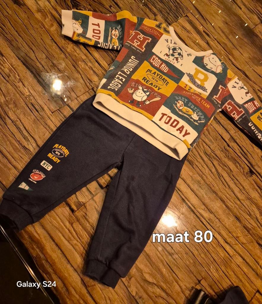Leuk setje trui en broek maat 80, Kinderen en Baby's, Babykleding | Maat 80, Gebruikt, Ophalen of Verzenden, Setje, Onbekend