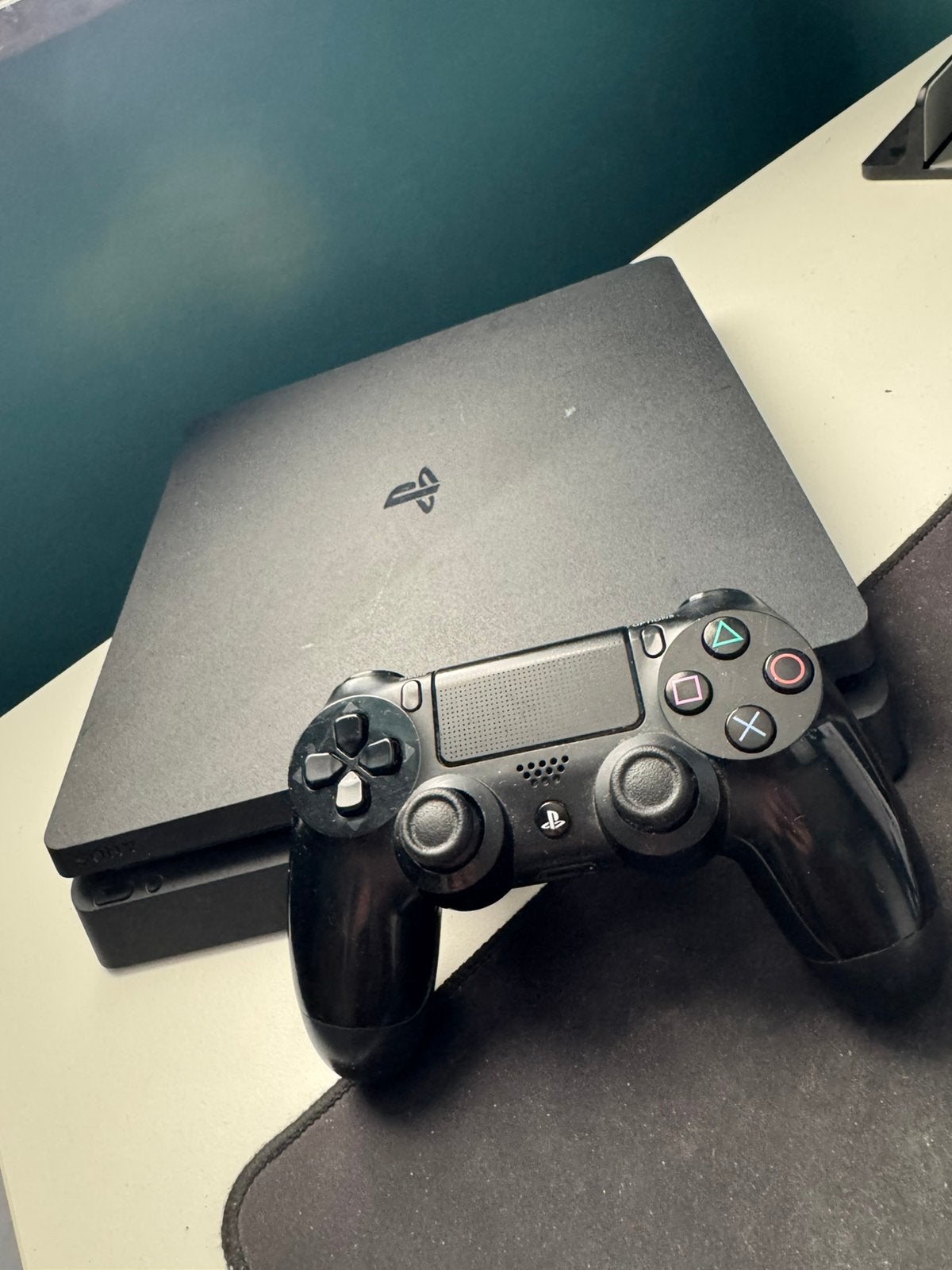 PS4 | PlayStation 4 (Slim) incl. controller, Ophalen, Zo goed als nieuw, 1 TB, Met 1 controller