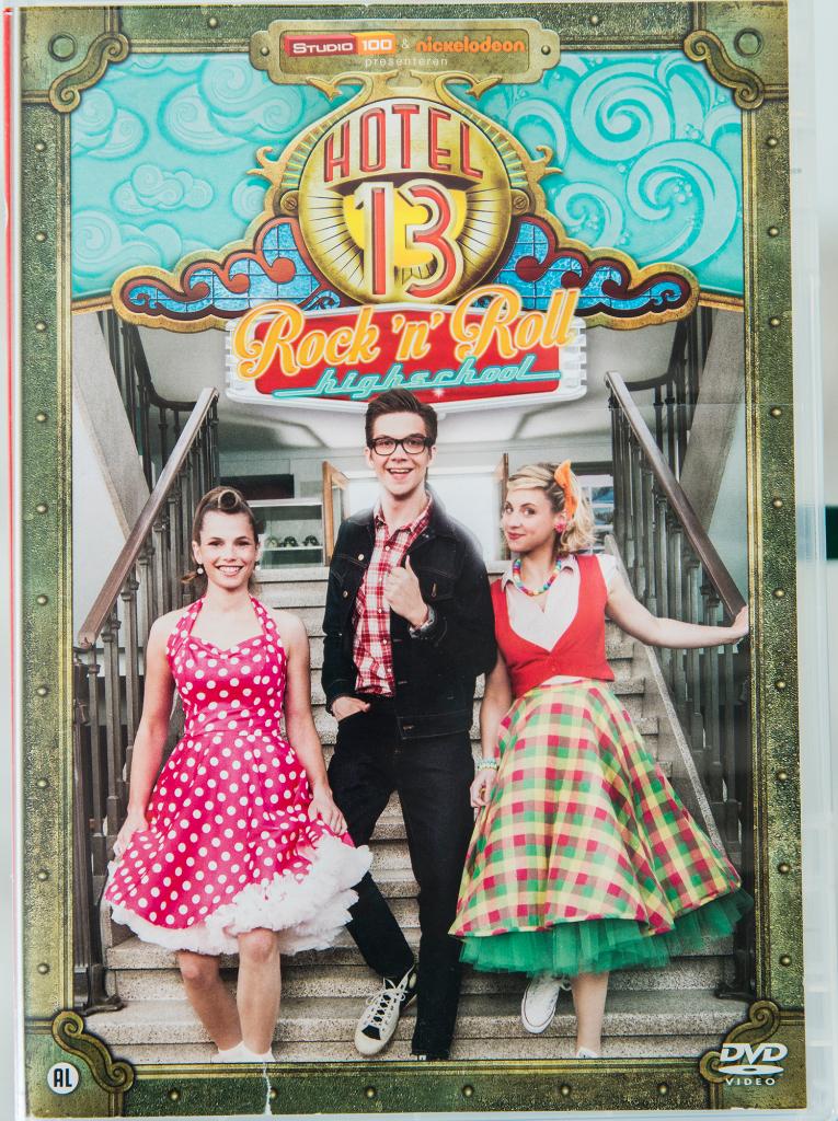2 dvd hotel 13 rock n roll highschool+gratis dvd studio 100, Cd's en Dvd's, Dvd's | Kinderen en Jeugd, Avontuur, Alle leeftijden
