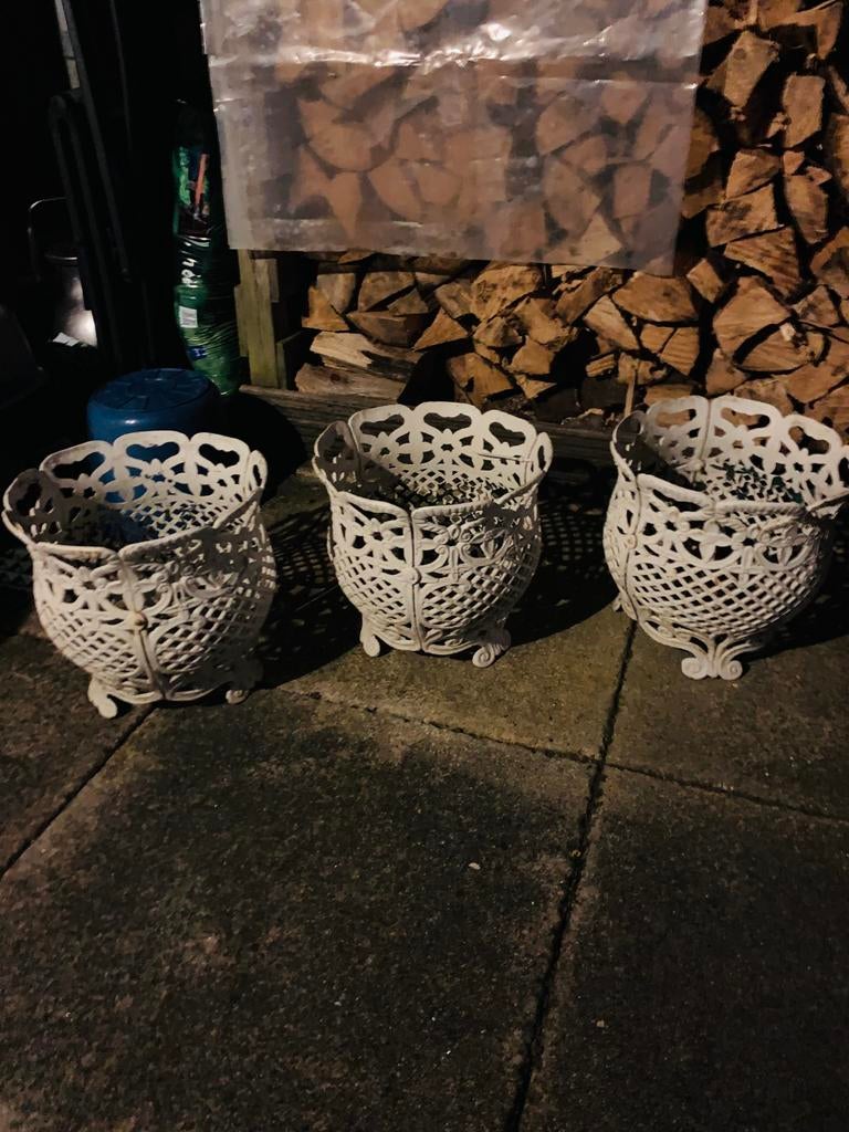3 brocante tuinpotten, Ophalen, Minder dan 30 cm, Rond, Zo goed als nieuw
