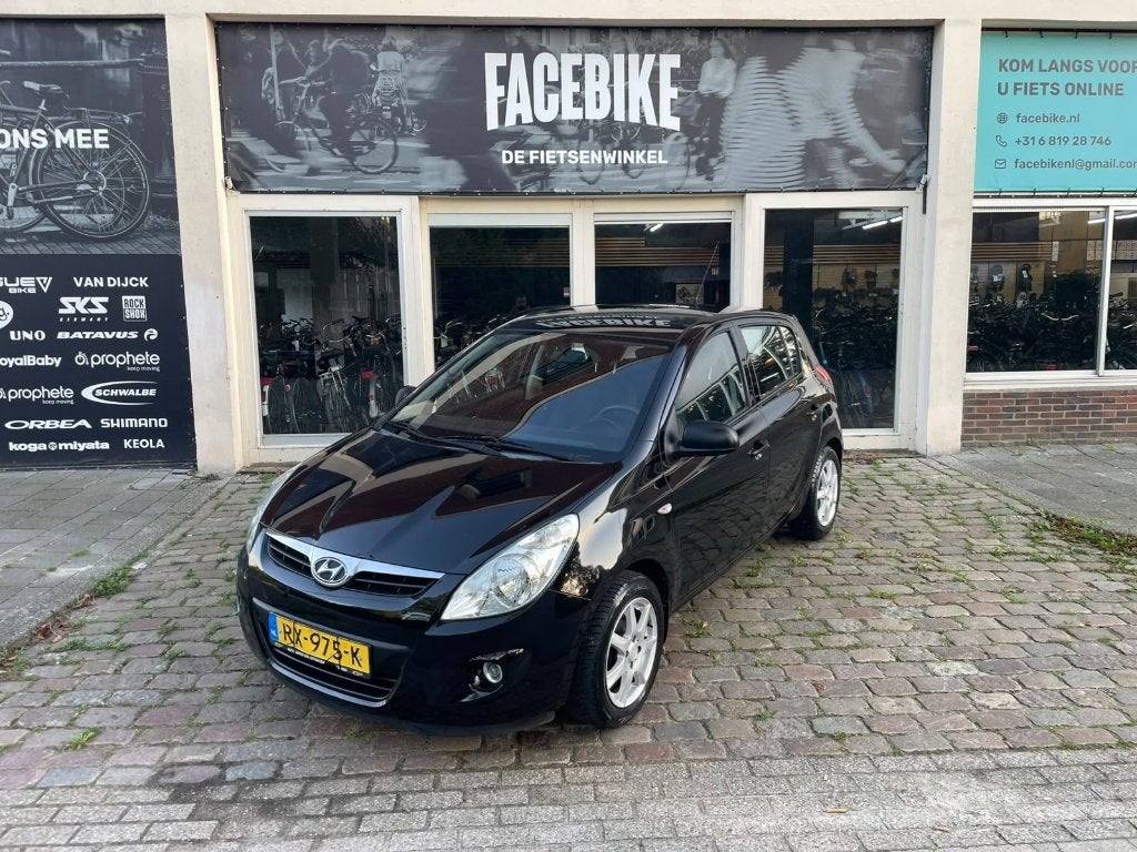 Hyundai i20 1.2 5-DRS 2010 Zwart / APK tot 04.08.2027/ 222km, Auto's, 450 kg, 31 €/maand, 4 cilinders, Sound system