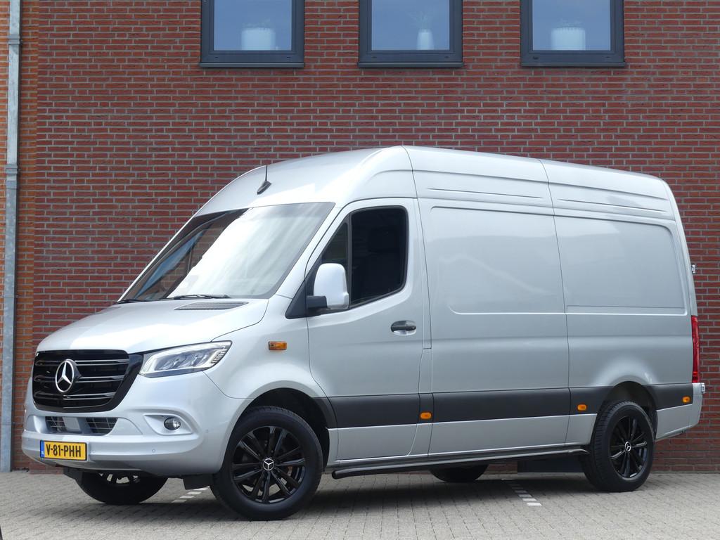 Mercedes-Benz Sprinter 317 CDI LED/Camera/PDC/Navigatie/Side, Auto's, Bestelauto's, Automaat, Achterwielaandrijving, Gebruikt