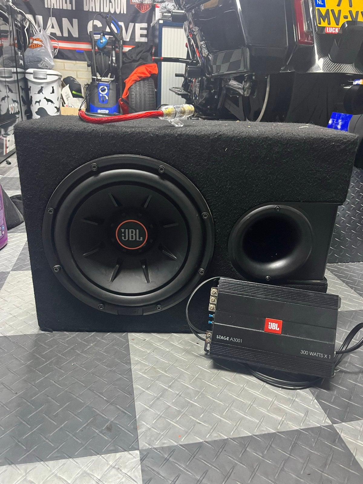 JBL Subwoofer met Versterker - Krachtige Bass voor Auto, 120 watt of meer, Ophalen, Overige merken, Gebruikt