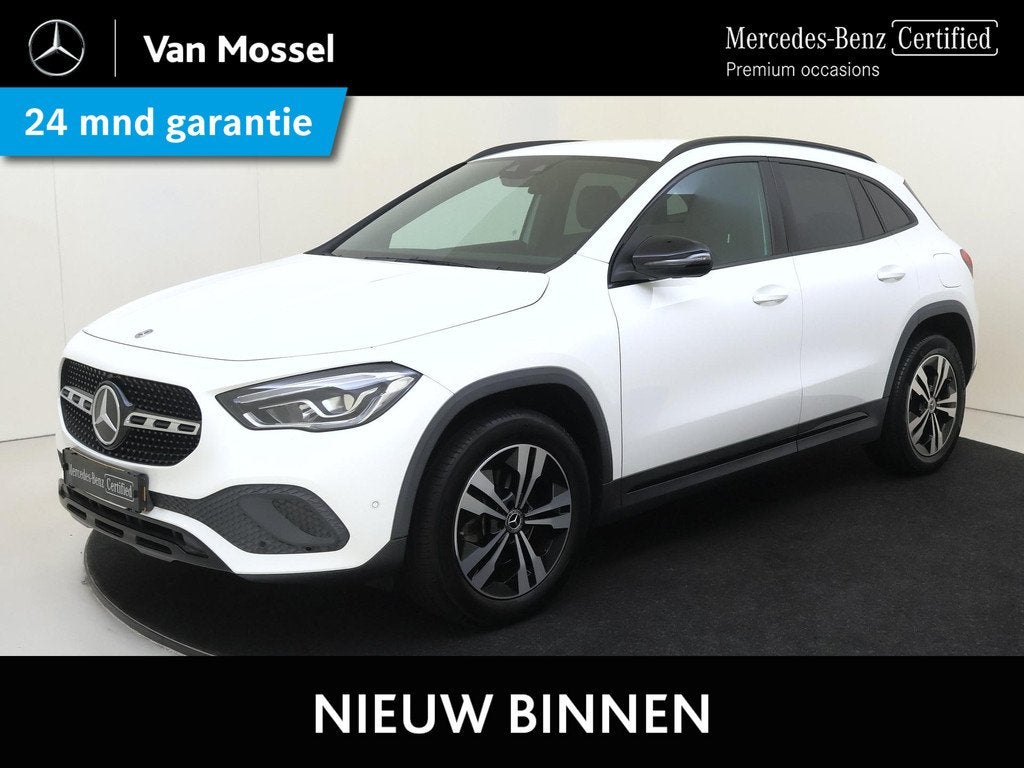 Mercedes-Benz GLA-klasse 200 Progressive / Night-Pakket / Ea, Auto's, Mercedes-Benz, 4 cilinders, Leder en Stof, Origineel Nederlands