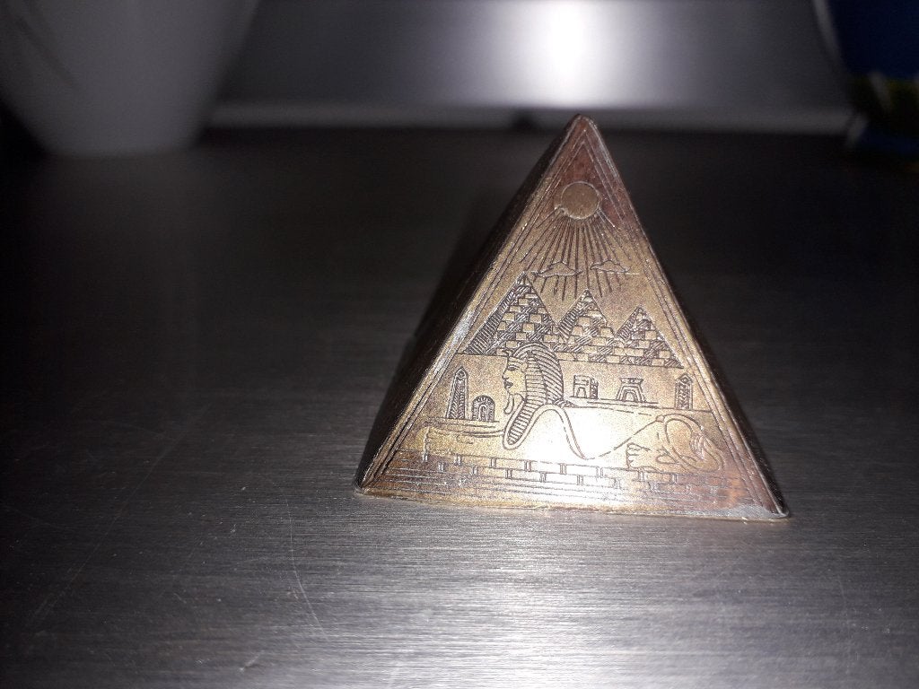 ANTIEK KOPEREN MINIATUUR PIRAMIDE met 4 VERSCHILLENDE VOORST, Ophalen of Verzenden