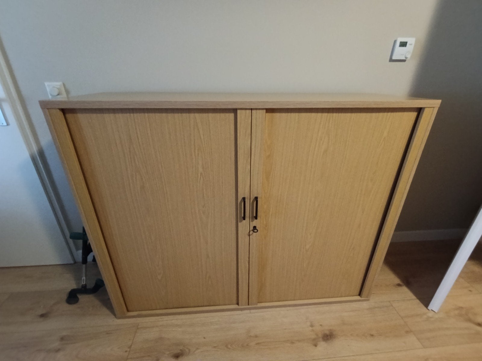 Archiefkast 2-delig met uitschuifbare plank, Huis en Inrichting, Kasten | Roldeurkasten en Archiefkasten, Ophalen