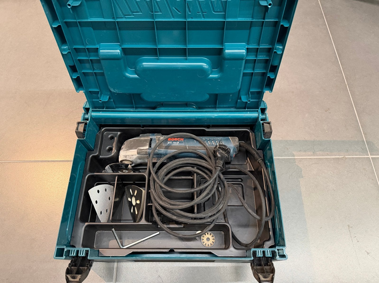 Bosch Professional GOP 250 CE Multitool met accessoires, Ophalen of Verzenden, Zo goed als nieuw