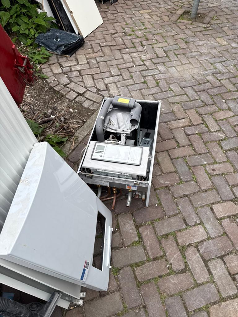 Vailliant ecoTEC Plus VHR NL 30-34/5-5 R4, Ophalen, 30 tot 80 cm, Gebruikt, Cv-ketel of Combi-ketel