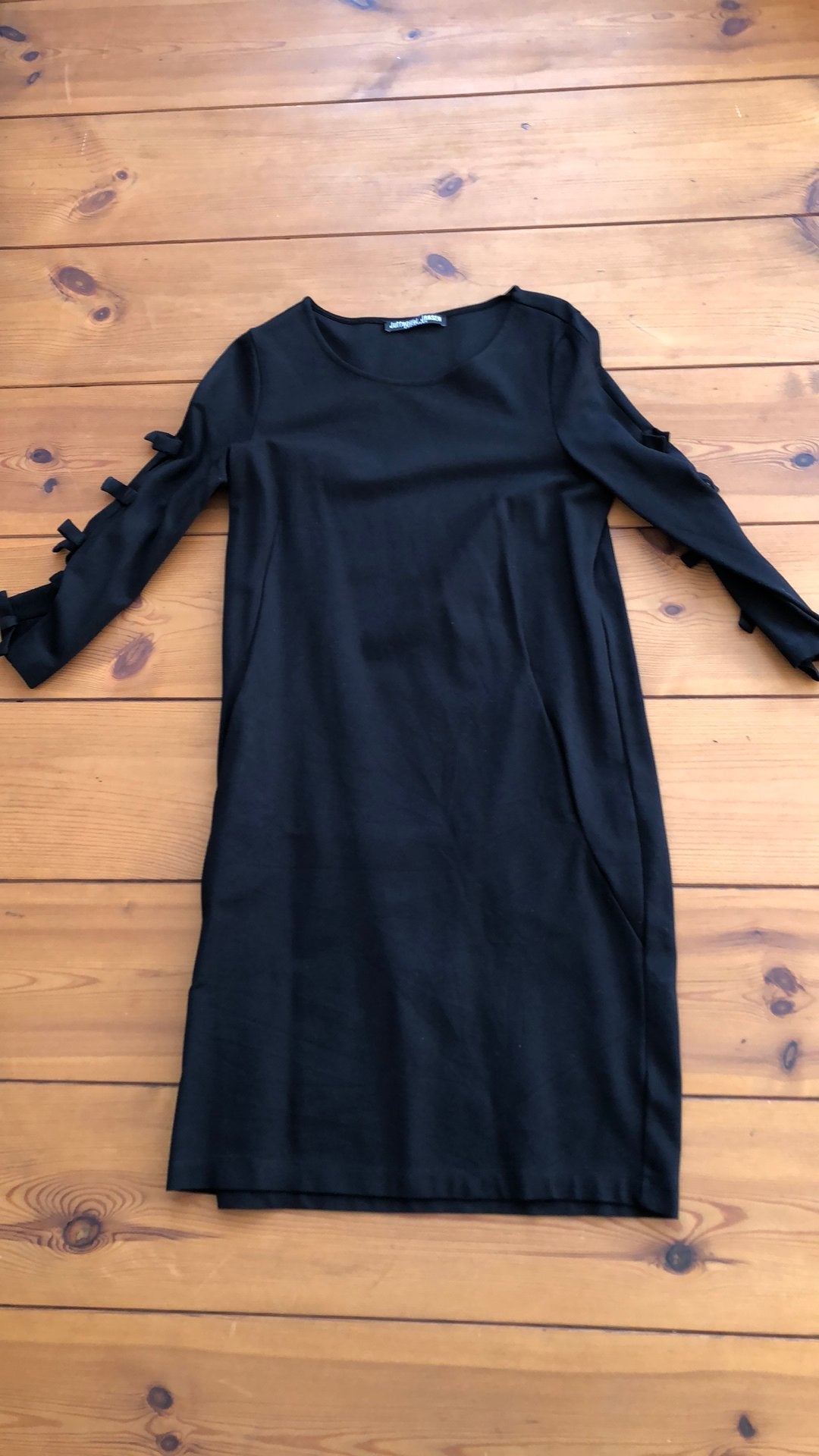Zwarte Juffrouw Jansen jurk, Kleding | Dames, Ophalen of Verzenden, Zo goed als nieuw, Zwart, Knielengte
