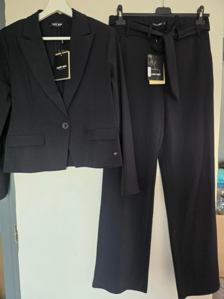 Nieuw lady day travel pak S zwart, Kleding | Dames, Ophalen of Verzenden, Nieuw, Zwart, Lang