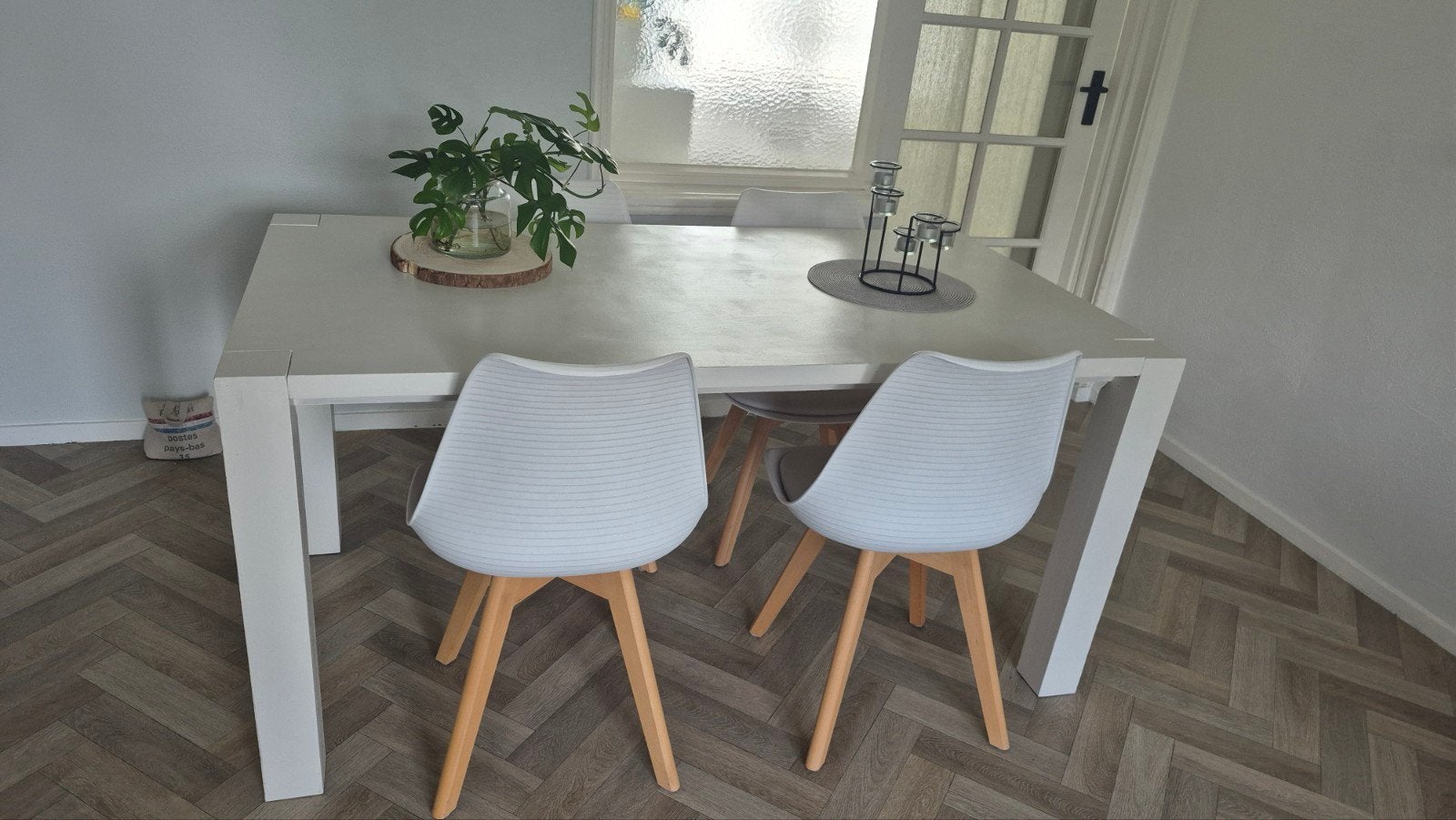 Stevige eiken eettafel, wit geschilderd, Huis en Inrichting, Ophalen, Gebruikt, Eikenhout, 50 tot 100 cm