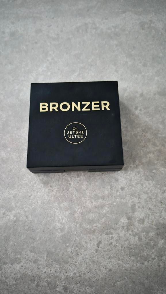 Bronzer van Dr. Jetske Ultee - Natuurlijke Glow, Bruin, Gehele gezicht, Ophalen of Verzenden, Zo goed als nieuw