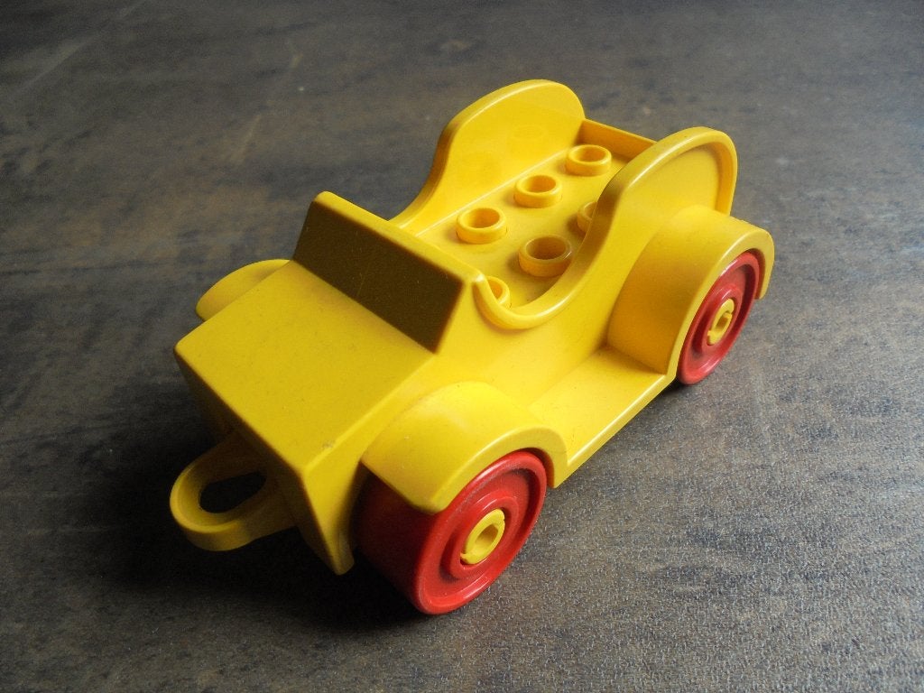 Lego Duplo Car Base 2x6 with Body Racer Car (zie foto's), Ophalen of Verzenden, Gebruikt, Losse stenen, Duplo