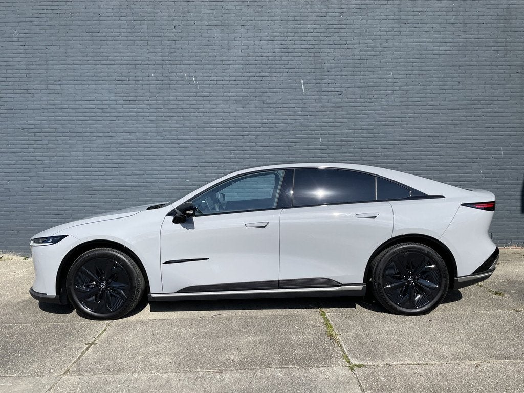 Mazda 6e Takumi Long Range 80 kWh | BLACK PAKKET (bj 2026), Auto's, Mazda, Automaat, Achterwielaandrijving, Zwart, 80 kWh