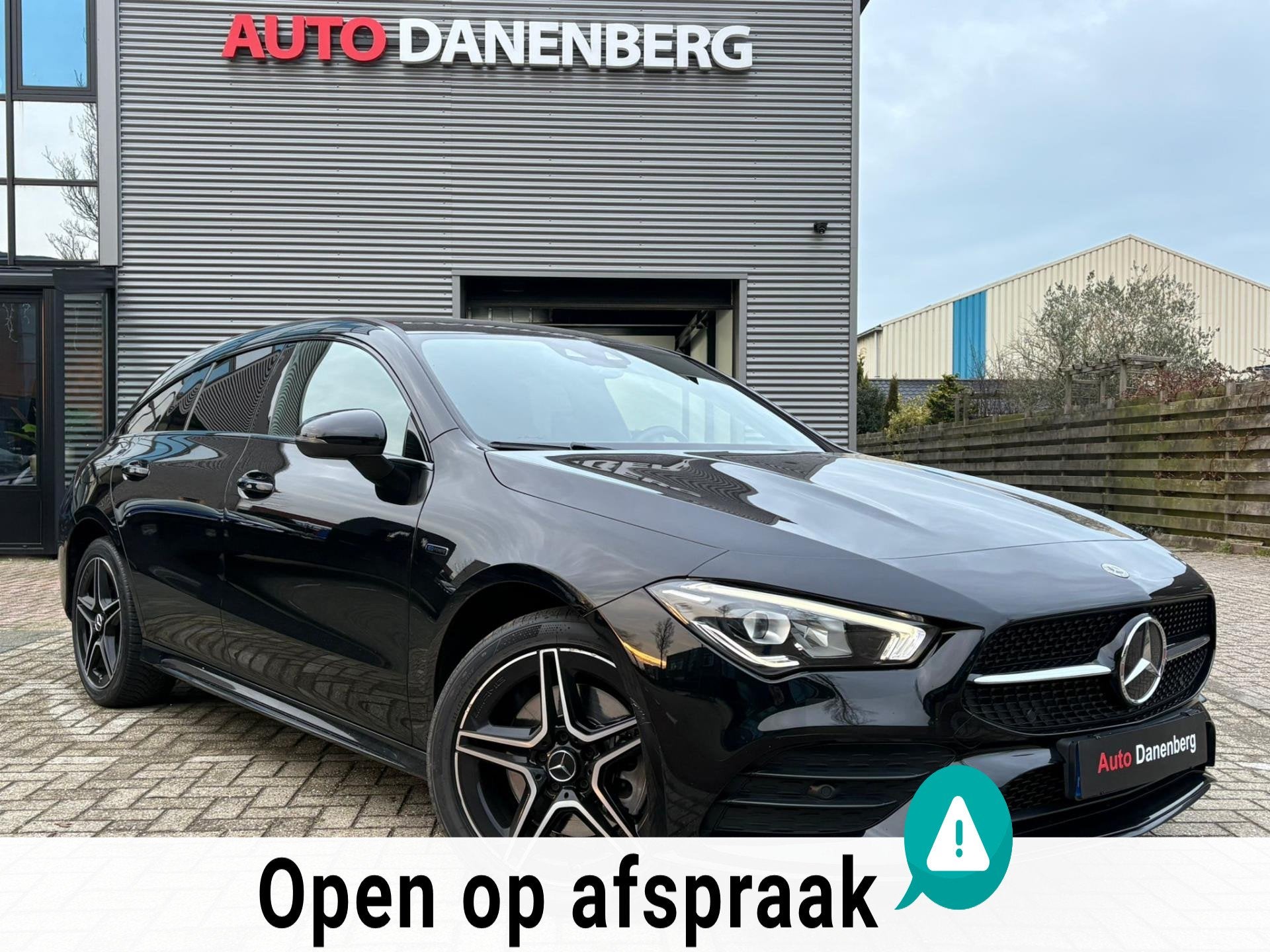 Mercedes-Benz CLA-klasse Shooting Brake 250 e plug-in AMG BL, CLA, 4 cilinders, Leder en Stof, Zwart