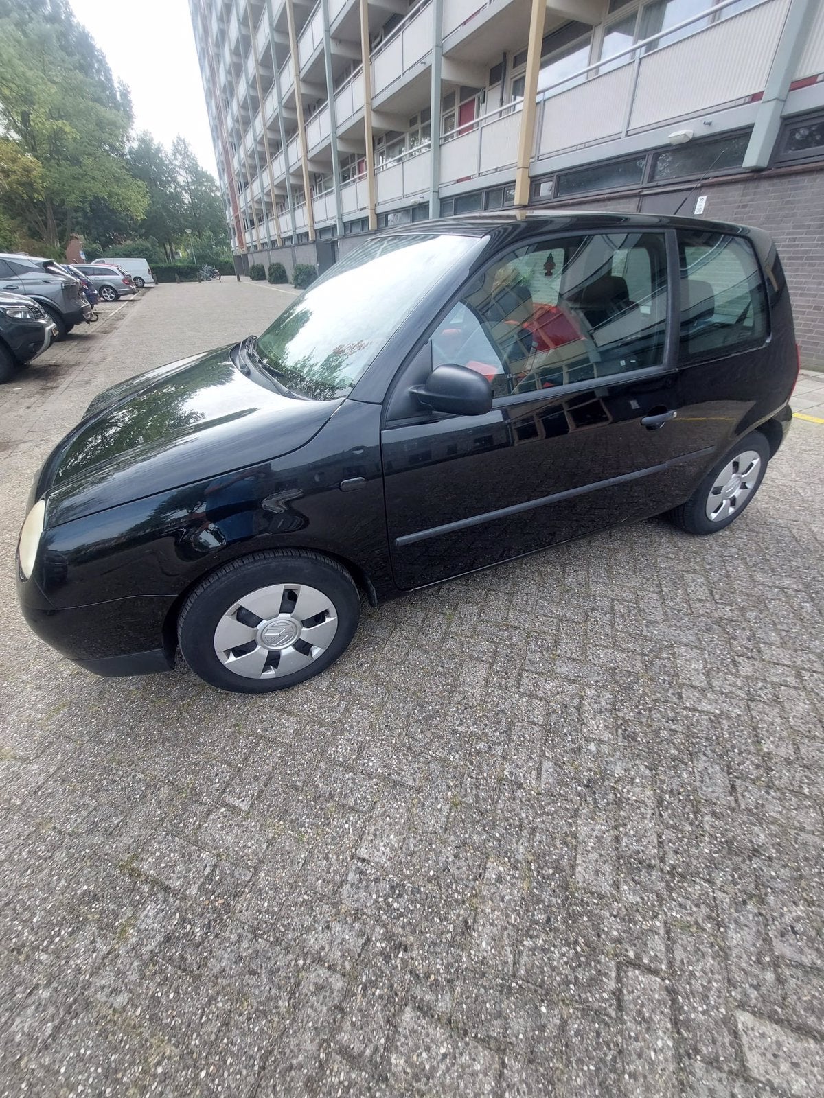 Volkswagen Lupo 1.0 37KW 1999 Zwart met nieuwe APK, Auto's, 450 kg, 31 €/maand, 4 cilinders, 4 stoelen
