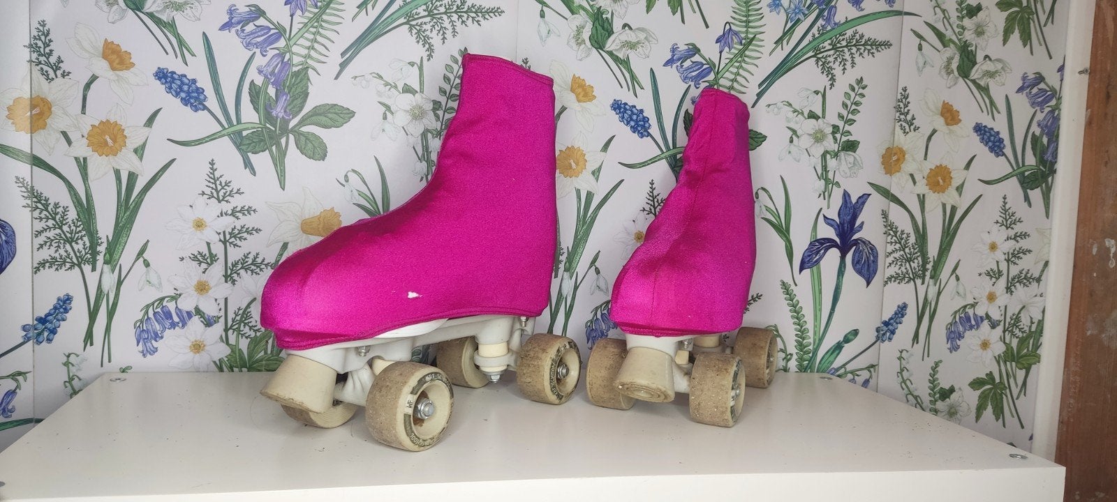 witte KRF Skates (maat 40) met paars/roze covers en veters, Overige merken, Gebruikt, Overige typen, Ophalen of Verzenden