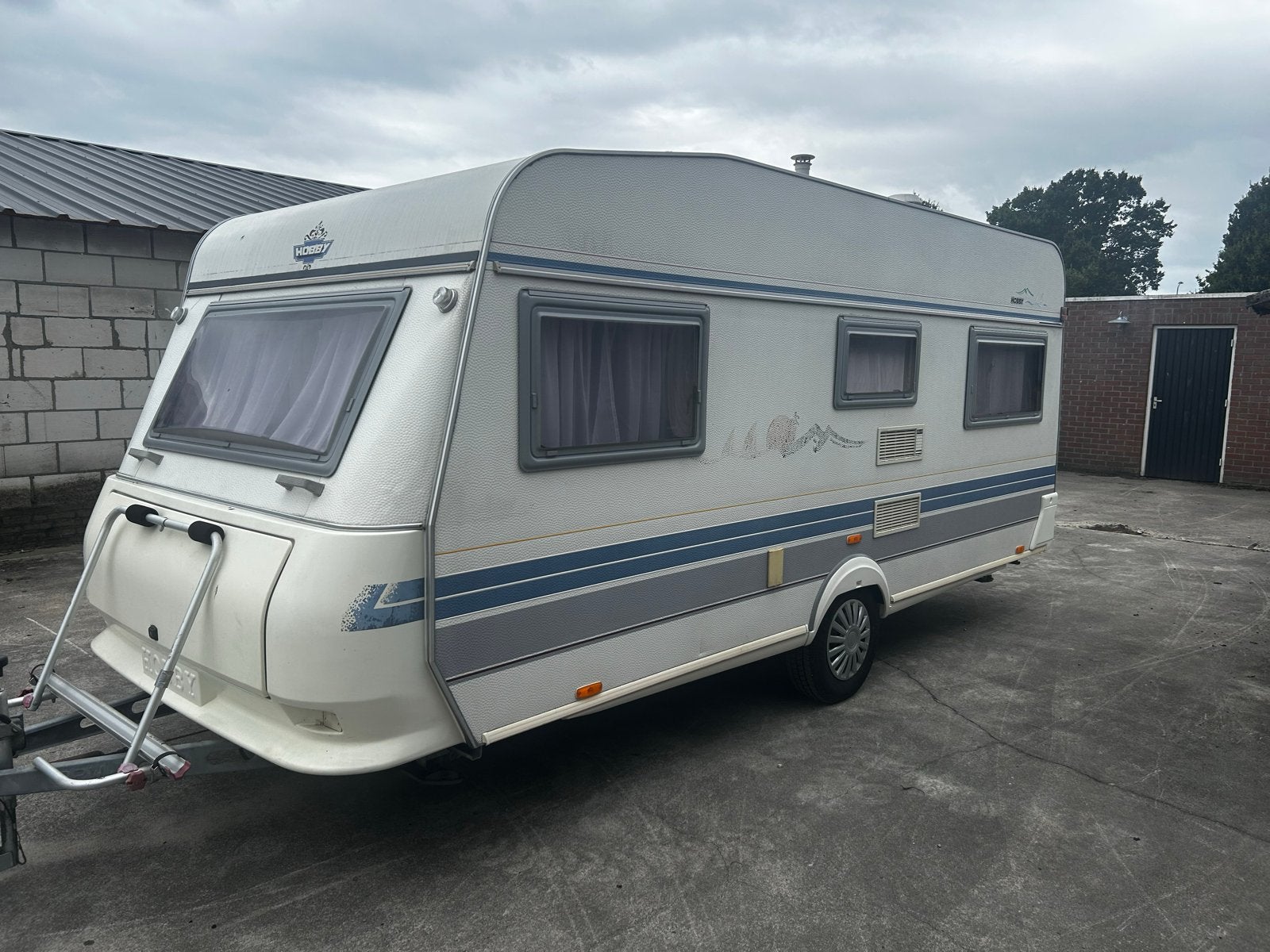 Hobby 485 caravan, Caravans en Kamperen, Caravans, Vast bed, Rondzit, Hobby, Particulier