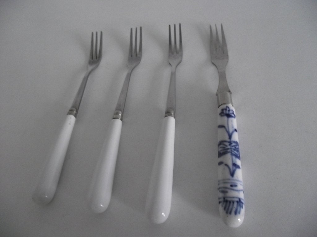 4 stuks keramiek RVS vorkje 15 cm wit / Delftsblauw ook p s, Antiek en Kunst, Ophalen of Verzenden