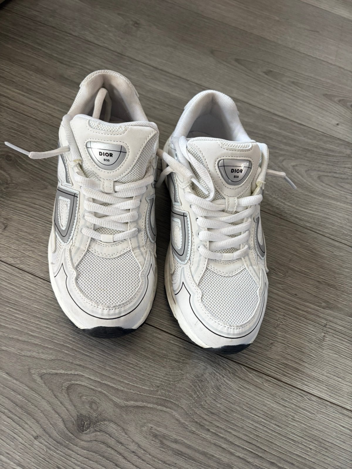 Dior b30 wit zilver, Ophalen of Verzenden, Zo goed als nieuw, Wit