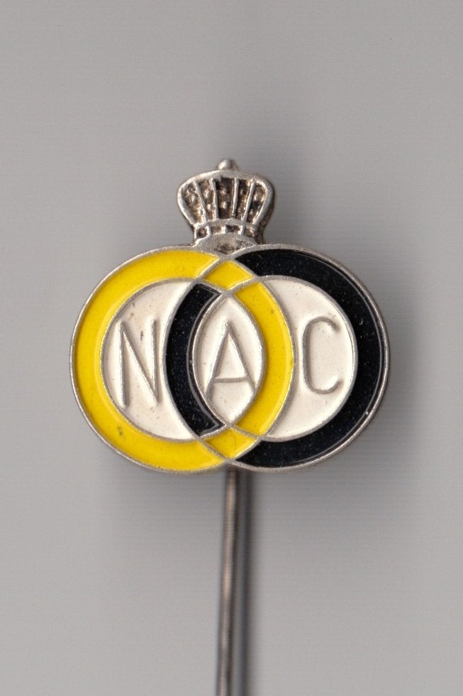 Voetbal NAC Breda logo speldje, Verzamelen, Gebruikt, Niet vindbaar, Niet vindbaar, Speldje of Pin