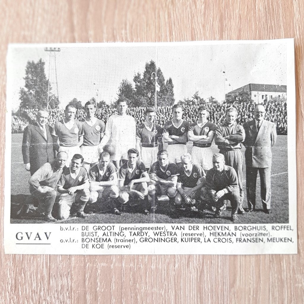 Voetbalplaatje elftal GVAV-Rapiditas seizoen 1960-1961., Verzamelen, Sportartikelen en Voetbal, Verzenden, Gebruikt, Overige binnenlandse clubs