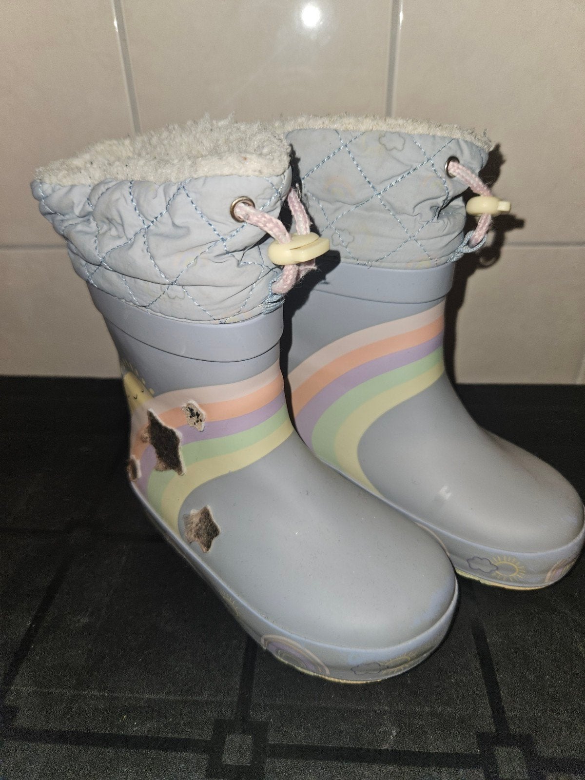 Gebruikte regenlaarzen met regenboog en teddy voering, Ophalen, Gebruikt, Onbekend, Jongen of Meisje