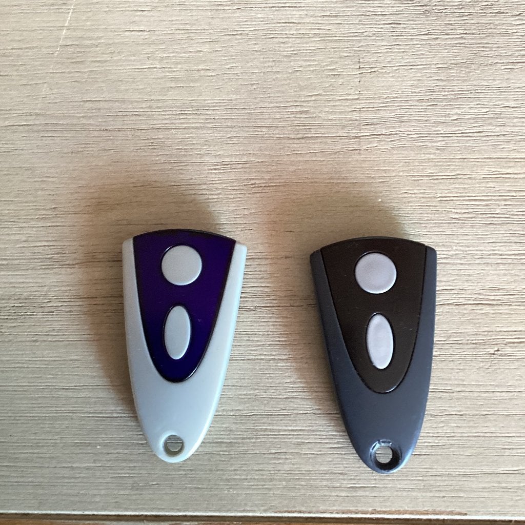 2 Novotron 502 Handzender garagedeur, Ophalen, Gebruikt, Overige kleuren, Minder dan 100 cm