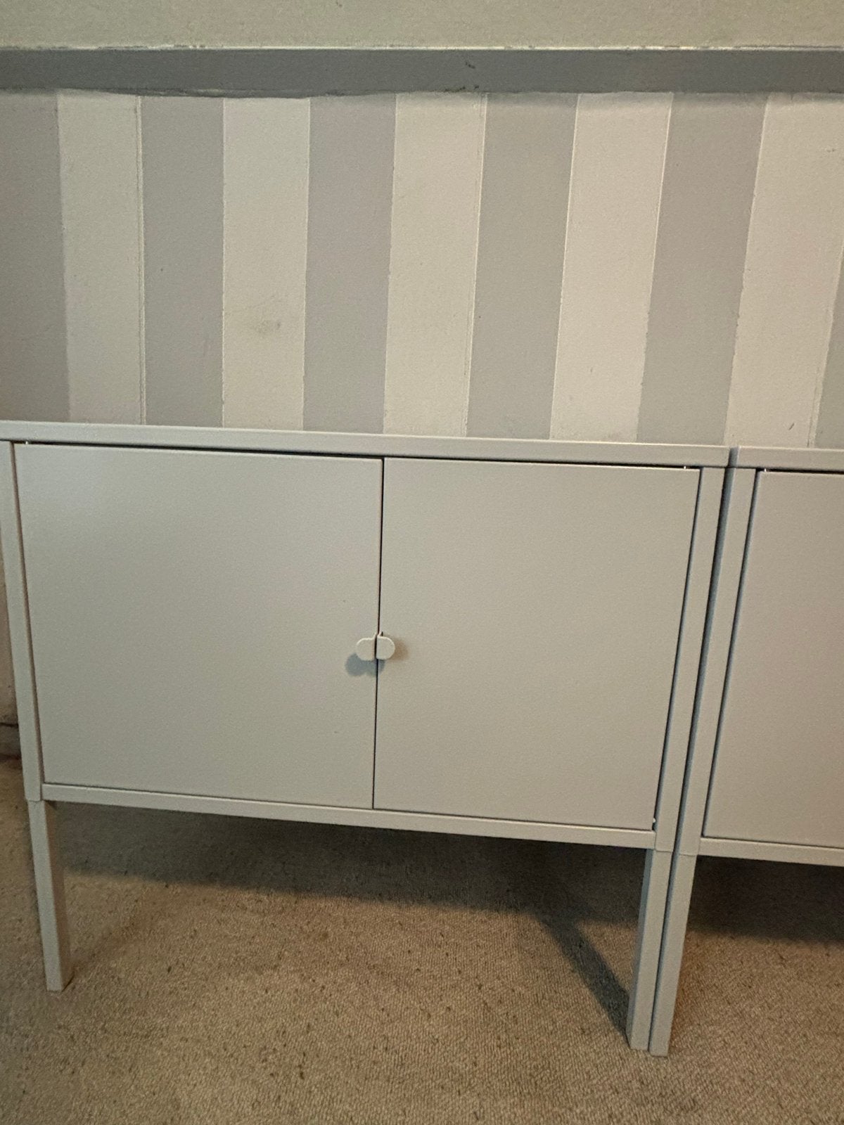 Set van 2 grijze kasten met deuren - 56x60x35 cm, Ophalen of Verzenden, Gebruikt