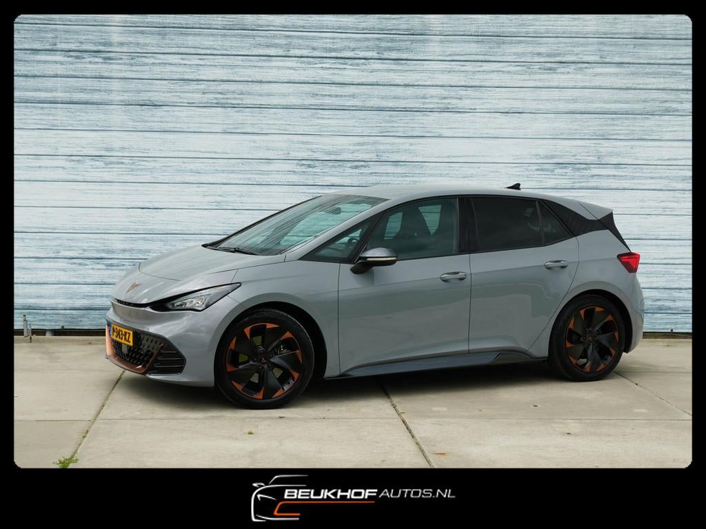Cupra Born Adrenaline One 62 kWh Cam Adapt Cruise Soh 94.1%, Auto's, Cupra, Automaat, Gebruikt, Zwart, Origineel Nederlands