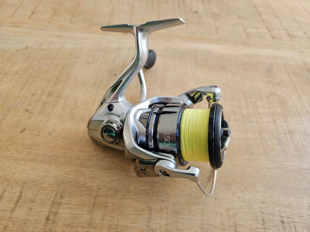 Shimano Stradic 2500-L, Ophalen of Verzenden, Zo goed als nieuw, Molen