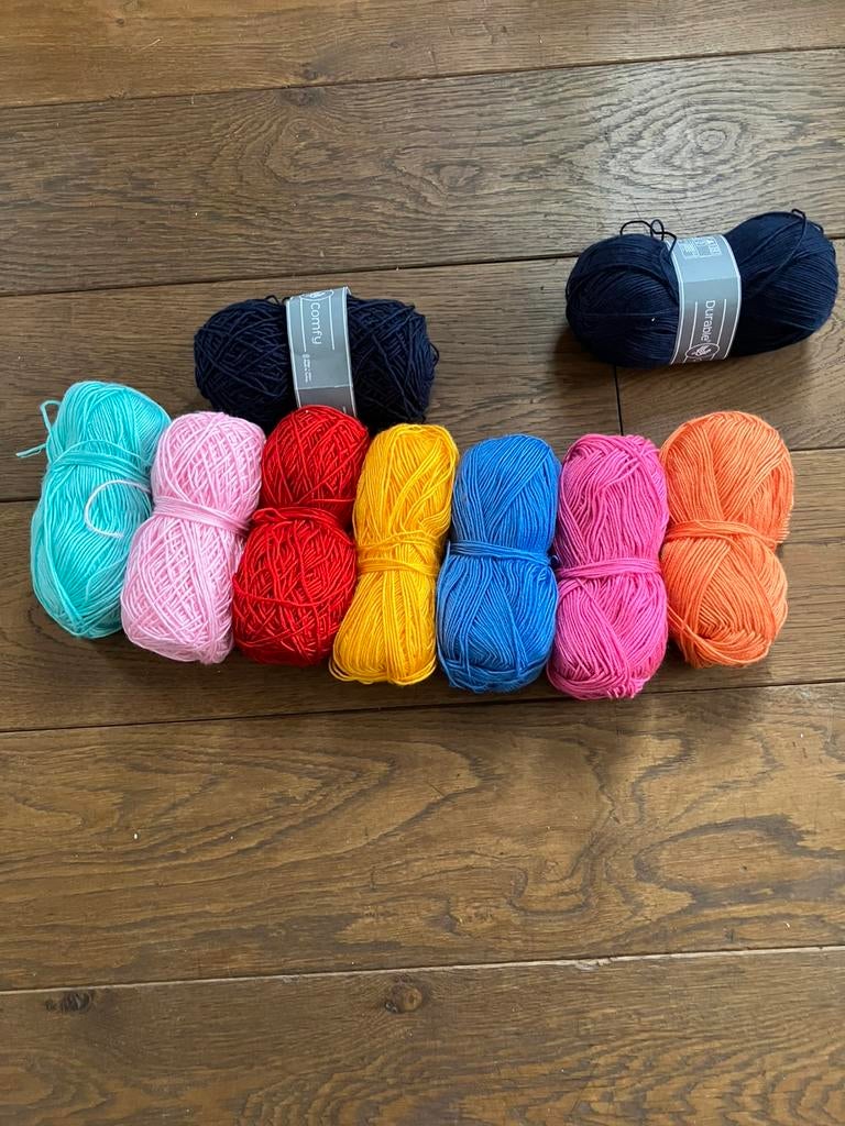 Durable Comfy. Diverse kleuren bollen wol/garen., Hobby en Vrije tijd, Breien en Haken, Nieuw, Breien of Haken, Wol of Garen, Ophalen of Verzenden