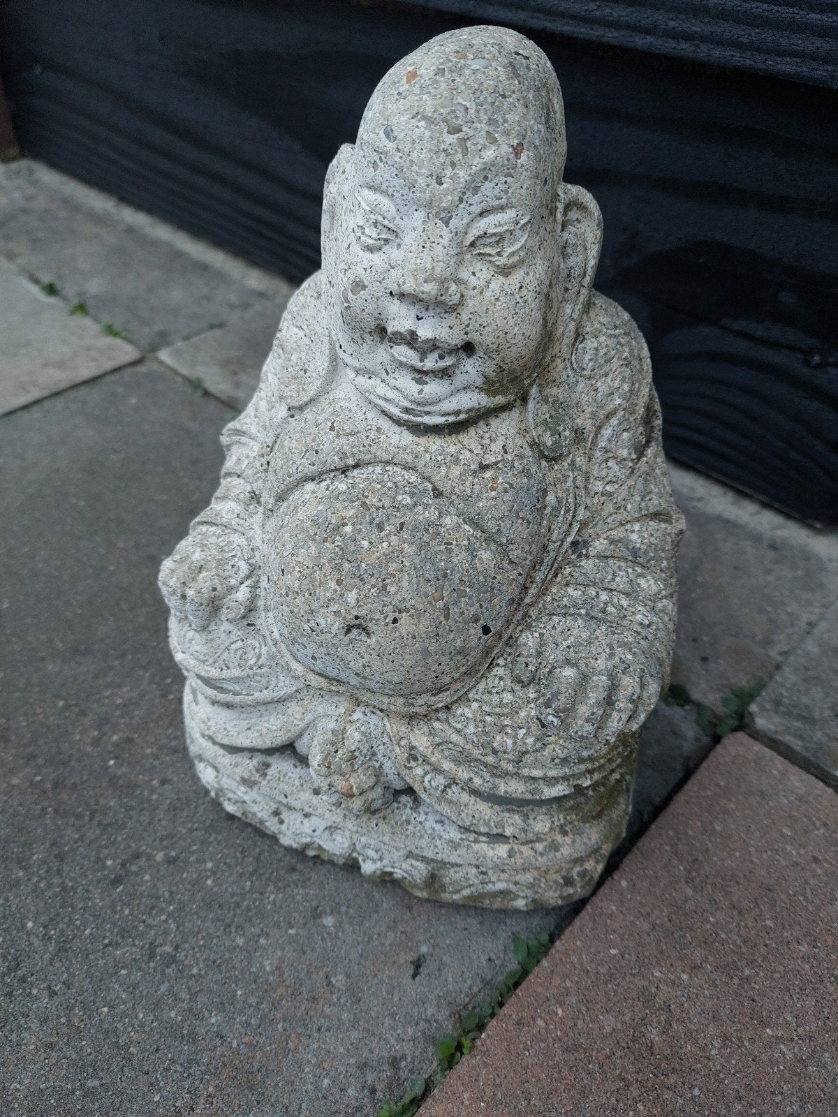 betonnen boeddha, Ophalen