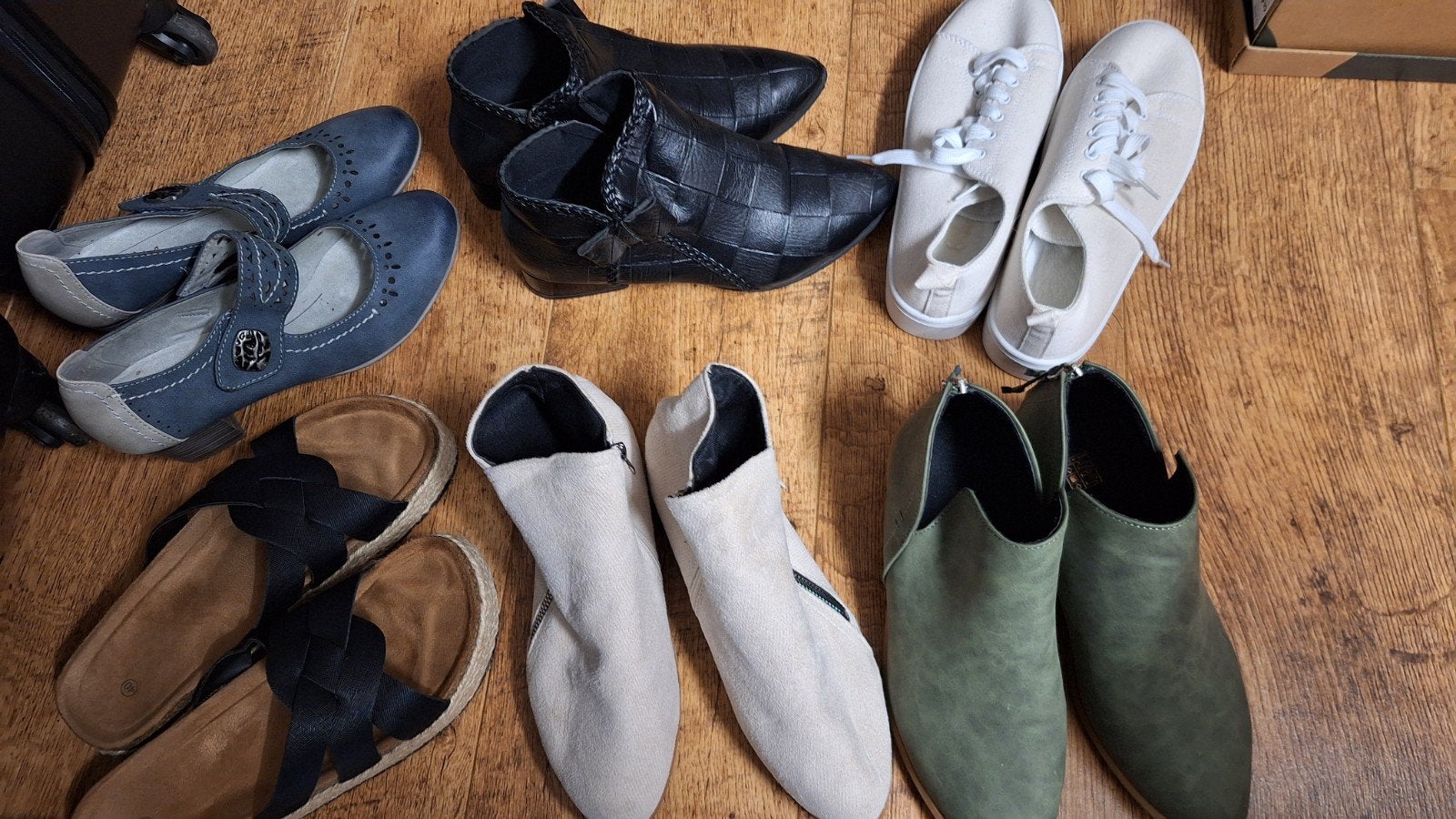6 paar diverse damesschoenen maat 39 (enkele 40), Kleding | Dames, Schoenen, Ophalen of Verzenden, Nieuw, Overige kleuren, Sneakers of Gympen