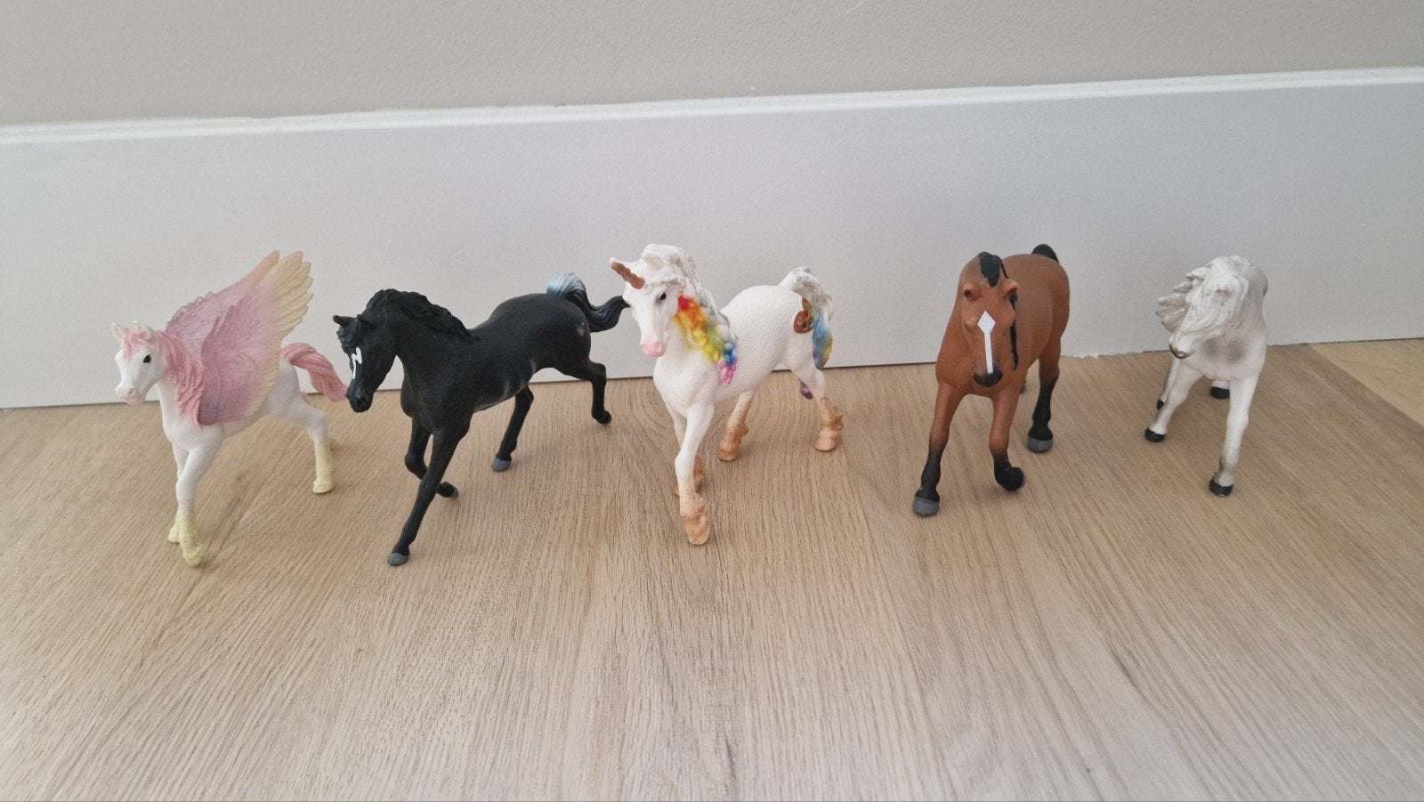 Schleich paarden – 5 stuks – o.a. Friese hengst & eenhoornTe, Ophalen of Verzenden, Zo goed als nieuw