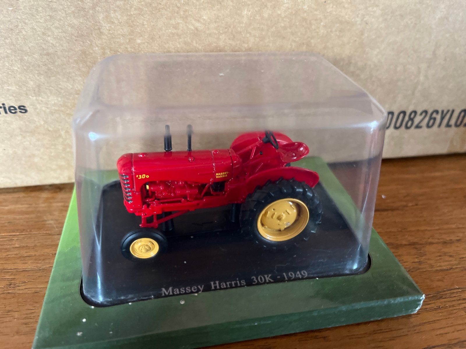 Massey Harris 30K - 1949 Tractor Miniatuurmodel 1:43, Ophalen of Verzenden, Zo goed als nieuw, Tractor of Landbouw, Overige merken