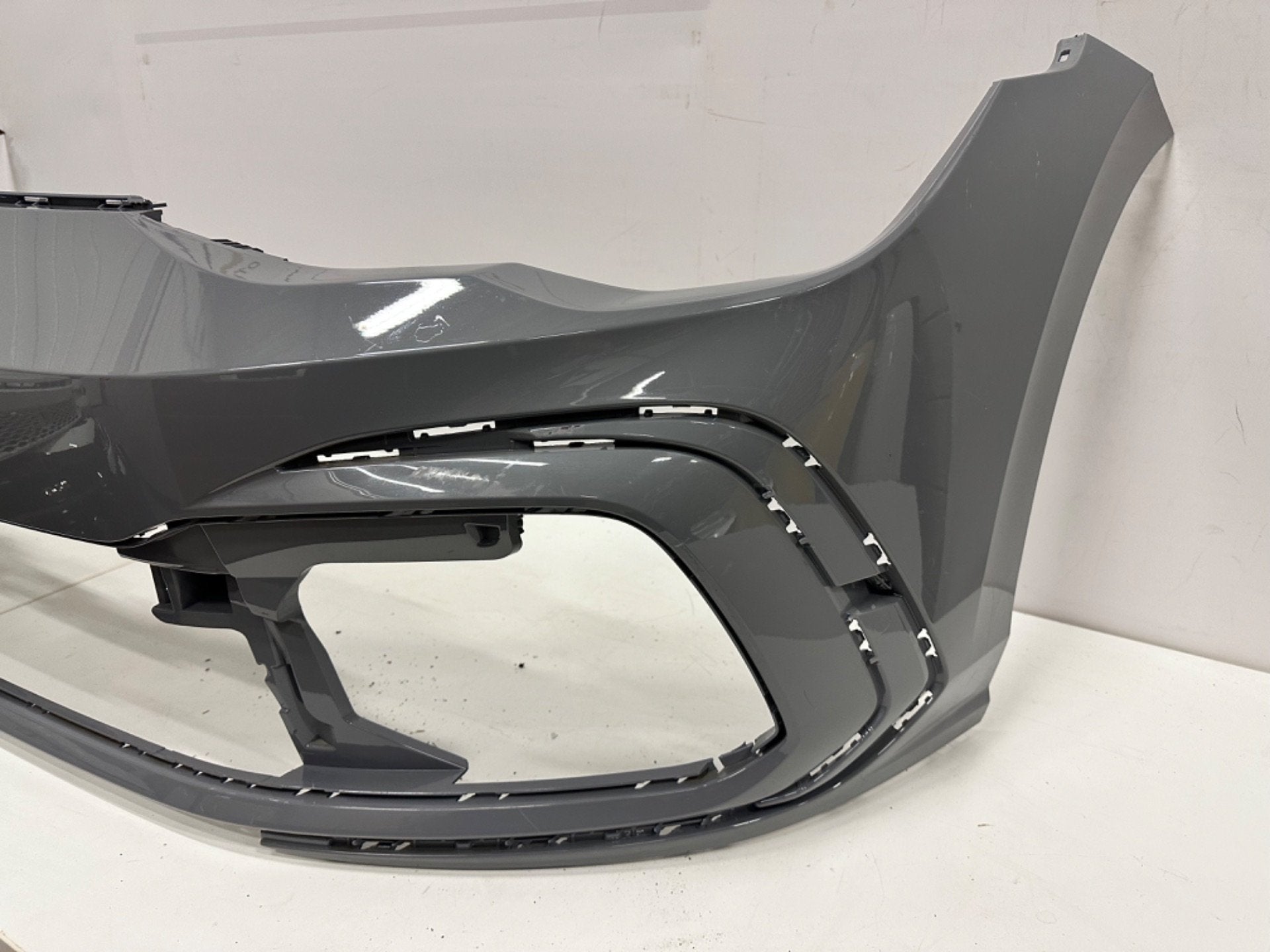 VW GOLF VIII 8 R LINE / GTI VOORBUMPER BUMPER 5H0807221G, Gebruikt, Volkswagen AG, Bumper, Berliner Ring 2
38440  Wolfsburg, DE