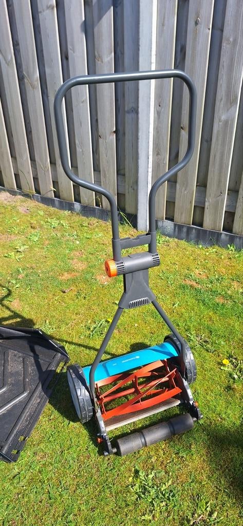 Gardena 330 handgrasmaaier, Tuin en Terras, Grasmaaiers, Kooimesmaaier, Ophalen, Zo goed als nieuw
