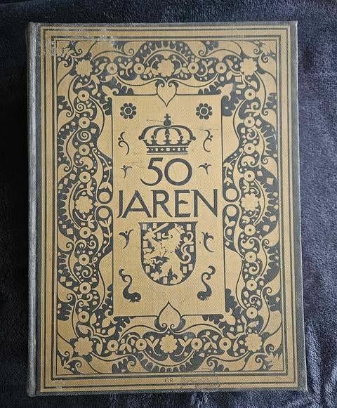 Vijftig jaren officieel gedenkboek Koningin Wilhelmina, Ophalen of Verzenden, 20e eeuw of later, Gelezen