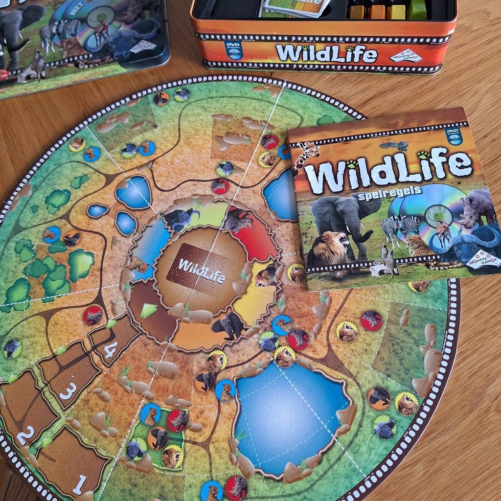 Wildlife Bordspel met DVD's - Compleet in blik, Hobby en Vrije tijd, Gezelschapsspellen | Bordspellen, Een of twee spelers, Ophalen of Verzenden