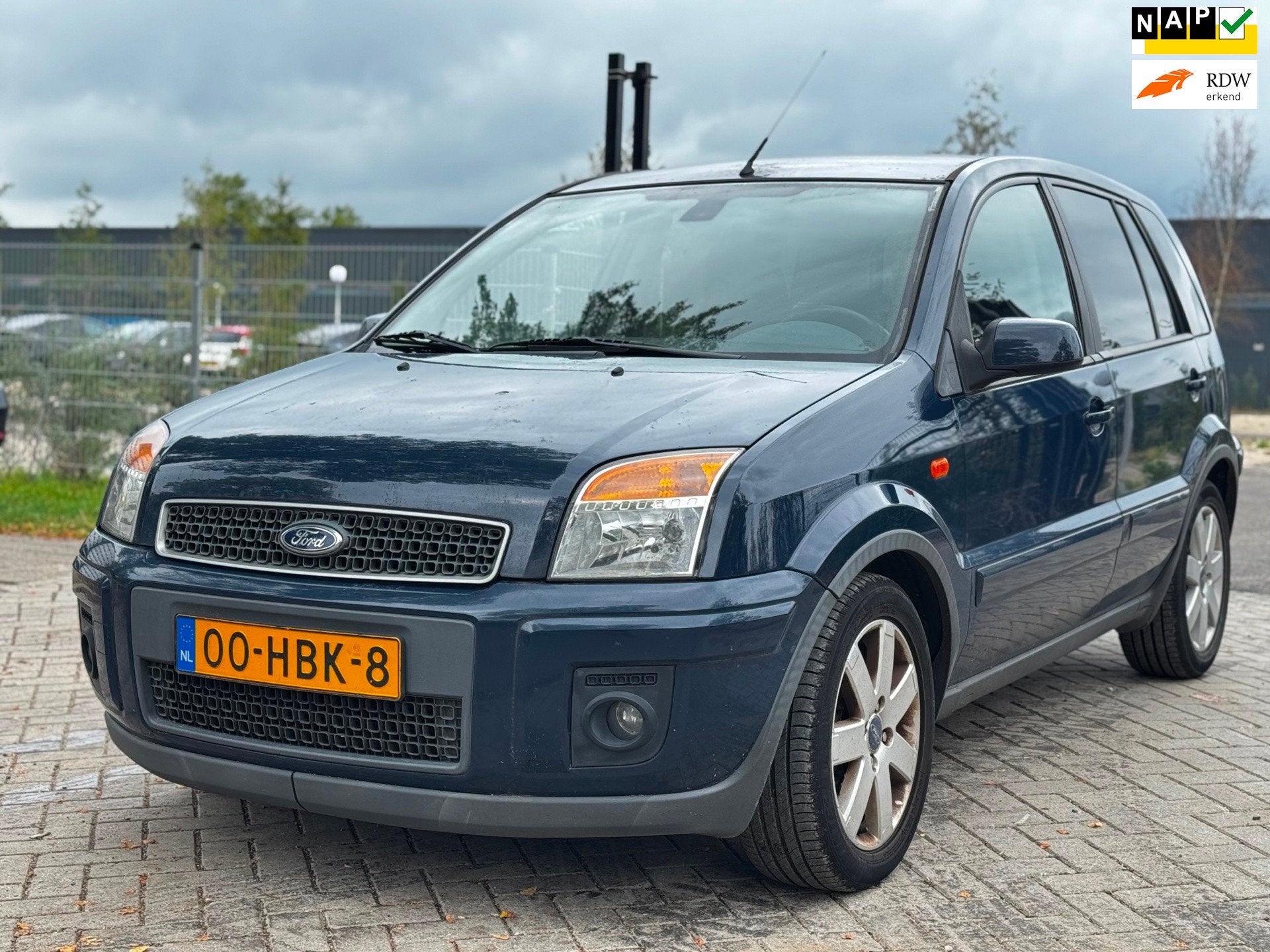 Ford Fusion 1.6-16V Futura|AIRCO|ELEKRAMEN|STUURBEKR|HOGEINS, 15 km/l, Gebruikt, Fusion, Blauw