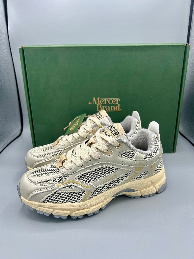 Mercer Amsterdam The Re-Run Champagne Crème – Maat 37, Beige, Nieuw, Ophalen of Verzenden, Sneakers of Gympen