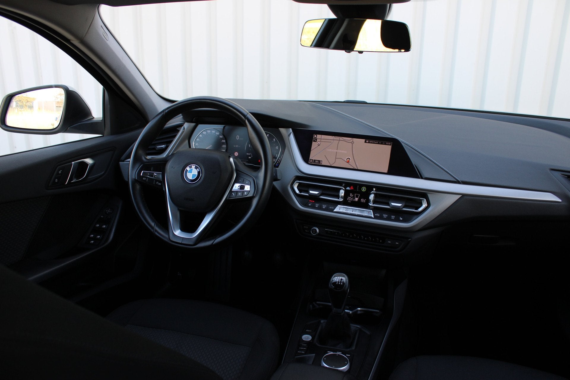BMW 1-serie 116i High Executive | Incl. 12 maanden garantie, Auto's, 12 maanden, Stof, Gebruikt, Bedrijf