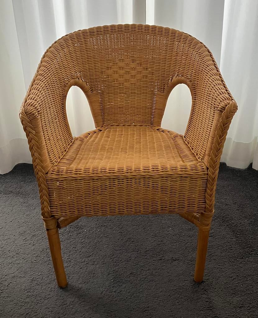Rieten stoel In goede staat, Huis en Inrichting, Stoelen, Ophalen, Zo goed als nieuw, Bruin, Eén