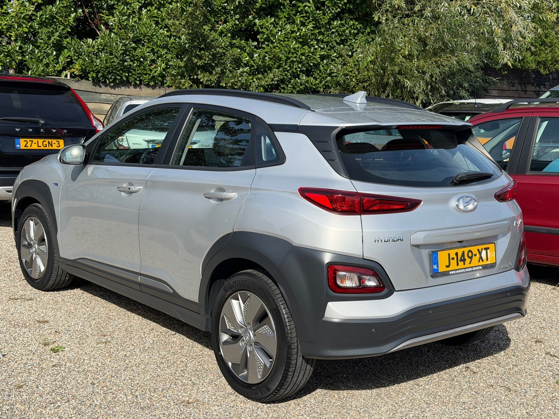 Hyundai Kona EV Comfort 64 kWh 99,1% SOH 1e Eig Dealer Onder, Auto's, Dealer onderhouden, Stof, Gebruikt, 174 min