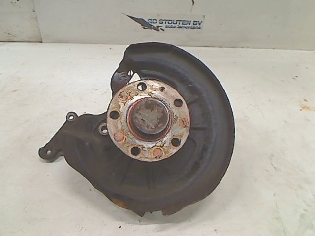 Fusee Links Achter Volkswagen Golf VI (5K1) 2012, Gebruikt, Volkswagen, Volkswagen AG, Kundenbetreuung@volkswagen.de